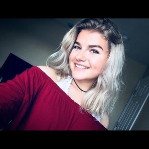 Meet your Posher, Abby